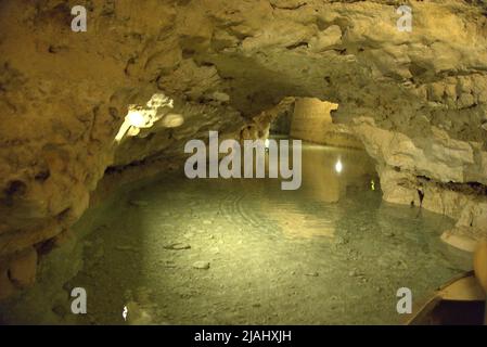 Grotte d'eau souterraine Banque D'Images