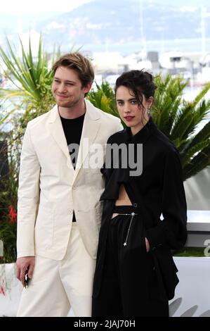 Des Etoiles un photocall midi pendant le Festival de Cannes 75th 2022 Banque D'Images