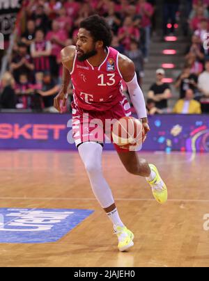 Bonn, Allemagne. 05th mars 2022. Telekom Dome, Basketball Bundesliga, playoff, semifinal, BBL, Telekom paniers Bonn vs Bayern Munich, Javontae Hawkins (Bonn) contrôle le ballon. Crédit : Juergen Schwarz/Alay Live News Banque D'Images