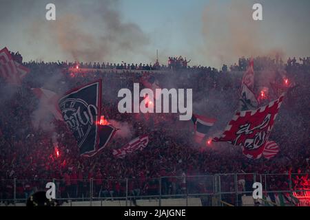 CASABLANCA, MAROC - 30 MAI : fans de Wydad AC lors du match final 2022 de la Ligue des champions de la CAF entre Al Ahly et Wydad AC au Stade Mohammed V le 30 mai 2022 à Casablanca, Maroc. (Photo de Sebastian Frej) Banque D'Images