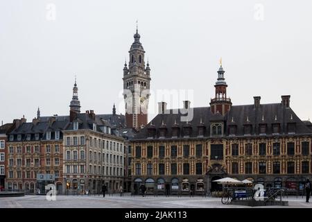 Détail architectural de la place du général-de-Gaulle, espace public urbain de la commune de Lille dans le département français du Nord Banque D'Images