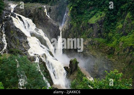 Barron Falls dans le nord du Queensland en Australie Banque D'Images