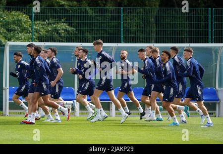 Des joueurs écossais lors d'une session d'entraînement à Oriam, Édimbourg. Date de la photo: Mardi 31 mai 2022. Banque D'Images