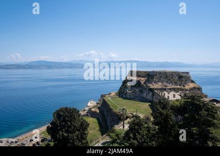 Vue depuis l'ancienne forteresse de Corfou, Corfou ou Kerkyra, Grèce Banque D'Images