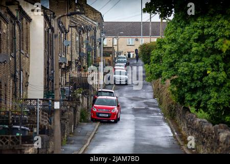 Buttershaw est un quartier résidentiel de Bradford, West Yorkshire, Angleterre. Elle est délimitée par Horton Bank Top au nord, Wibsey à l'est, Woodside au sud et Shelf à l'ouest. Buttershaw se compose principalement de 1940s logements de conseil avec le bâtiment commençant en 1947 et se poursuivant jusqu'en 1960s. Ces parties de Buttershaw ont acquis la notoriété en 1986 quand ils ont été présentés comme le cadre pour la plupart des scènes dans le film Rita, Sue et Bob trop, basé sur des pièces de la résidente locale Andrea Dunbar. Banque D'Images