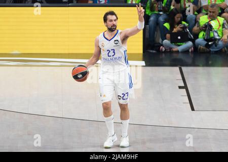 Belgrade, Serbie, 19th mai 2022. Sergio Llull des gestes du Real Madrid lors de la finale 2022 de l'Euroligue Turkish Airlines quatre Belgrade demi-finale Un match entre le FC Barcelone et le Real Madrid à Stark Arena à Belgrade, Serbie. 19 mai 2022. Crédit : Nikola Krstic/Alay Banque D'Images