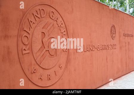 Roland Garros, Paris, France : 31st mai 2022 ; tournoi de tennis ouvert français : le Roland Garros signe 2022 Banque D'Images