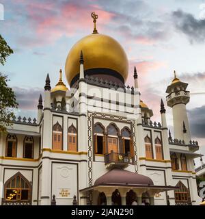 La mosquée du Sultan, ou le sultan de Masjid, République de Singapour. La mosquée du Sultan est la plus grande de Singapour et un monument national. Il a été conçu par si Banque D'Images