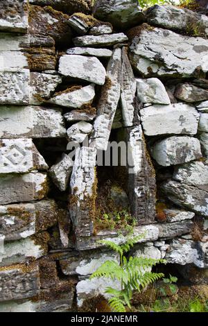 L'Oratoire est censé être 18th siècle et est très décoré avec des ouvertures de fenêtre gothique pointues et des pierres sculptées géométriques à motifs. Détail de Banque D'Images