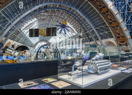 Moscou, Russie - 28 novembre 2018 : exposition intérieure au pavillon de l'espace à VDNH. Musée moderne de l'exploration du cosmos russe Banque D'Images