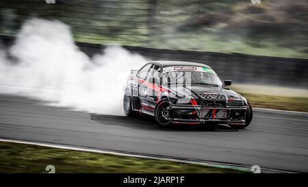 Oschersleben, Allemagne, 30 août 2019: Pilote Alexander Kavalir volant une BMW M3 E36 pendant la série internationale Drift Kings Banque D'Images