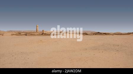 Le temple d'Aton appelé le 'Mansion d'Aton à Akhetaton' avec sa colonne de répliques, Tell el-Amarna, Moyenne Égypte Banque D'Images