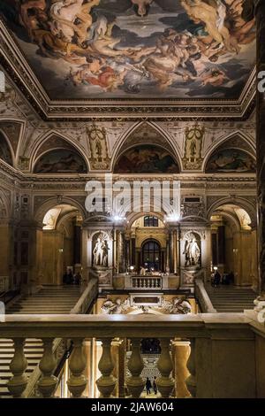VIENNE, AUTRICHE - 16 MAI 2019 : c'est une décoration du deuxième étage de l'escalier principal du Musée d'Histoire d'Art Banque D'Images
