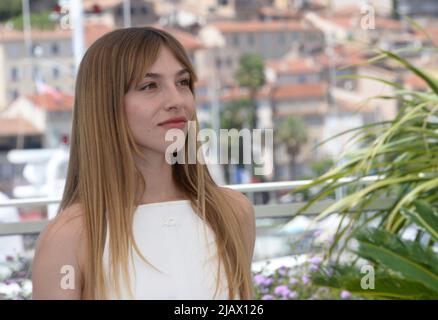27 mai 2022, CANNES, France: CANNES, FRANCE - MAI 27: Marie Colomb participe au photocall de ''as Bestas'' lors du festival annuel de Cannes 75th au Palais des Festivals de 27 mai 2022 à Cannes, France. (Credit image: © Frederick Injimbert/ZUMA Press Wire) Banque D'Images
