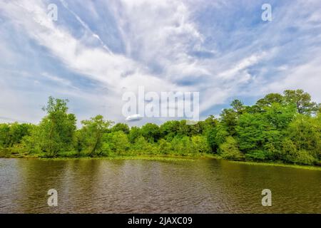 Paysage d'un étang de 24 acres se nourrissent par le ruisseau de colline abrupte et créé par un barrage qui alimente le moulin de Grist sur le même parc national. Banque D'Images