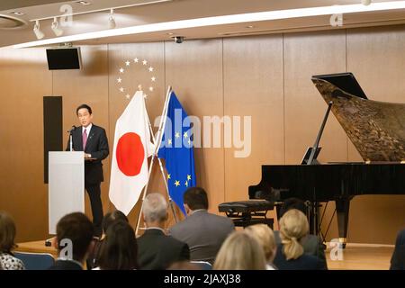 Tokyo, Japon. 01st juin 2022. Le Premier ministre japonais Fumio Kishida fait ses remarques liminaires lors du concert de charité UE-Japon organisé par la délégation de l’Union européenne au Japon. Le concert visait à montrer son soutien à l'Ukraine à Tokyo et à poursuivre l'aide au pays touché par l'agression russe. Crédit : SOPA Images Limited/Alamy Live News Banque D'Images
