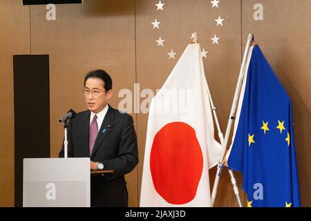 Tokyo, Japon. 01st juin 2022. Le Premier ministre japonais Fumio Kishida fait ses remarques liminaires lors du concert de charité UE-Japon organisé par la délégation de l’Union européenne au Japon. Le concert visait à montrer son soutien à l'Ukraine à Tokyo et à poursuivre l'aide au pays touché par l'agression russe. Crédit : SOPA Images Limited/Alamy Live News Banque D'Images