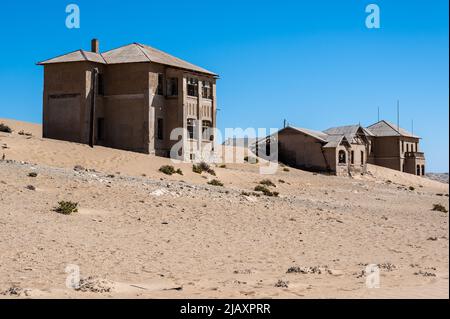 maison abandonnée remplie de sable du désert dans kolmanskop, namibie Banque D'Images