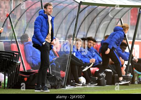 ALMERE - pays-Bas entraîneur U19 Bert Konterman lors du match de qualification de l'UEFA European Championship entre les pays-Bas U19 et la Serbie U19 au stade Yanmar sur 1 juin 2022 à Almere, pays-Bas. ANP | HAUTEUR NÉERLANDAISE | GERRIT DE COLOGNE Banque D'Images