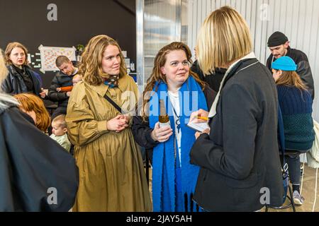 Lady Brewery fête avec des designers à Reykjavik, en Islande Banque D'Images