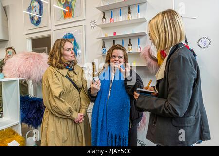 Lady Brewery fête avec des designers à Reykjavik, en Islande Banque D'Images