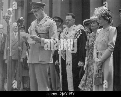 Le duc de Gloucester lit le discours d'adieu à Sydney. 14 janvier 1947. Banque D'Images