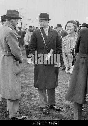 La visite du Prince George en Australie et en Nouvelle-Zélande a été annulée -- le duc de Gloucester a pris sa place. Incidents dans le Lide du duc de Gloucester. Le duc de Gloucester à la réunion nationale de chasse, Cheltenham. 7 mars 1934. (Photo de Sport & General Press Agency Ltd.). Banque D'Images