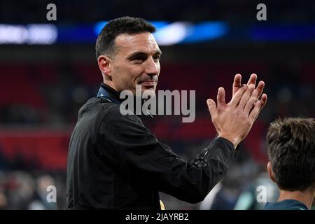 Londres, France. 01st juin 2022. Lionel Scaloni, entraîneur de l'Argentine célèbre à la fin du trophée Finalissima 2022 match de football entre l'Italie et l'Argentine au stade Wembley à Londres, Angleterre, 1 juin 2022. Photo Andrea Staccioli/Insidefoto crédit: Insidefoto srl/Alamy Live News Banque D'Images