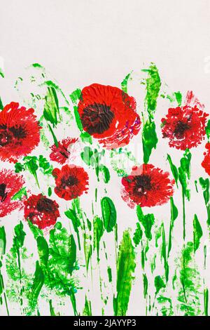 Fleurs de coquelicot sauvages stylisées, illustration de peinture à la main. Arrière-plan vertical abstrait Banque D'Images