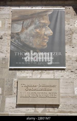 Plaque commémorative de Thomas Müntzer à l'église Divi Blasii à Mühlhausen, Thuringe, Allemagne Banque D'Images