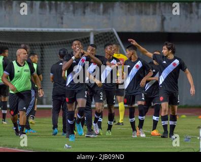 Salvador, Brésil. 01st juin 2022. BA - Salvador - 06/01/2022 - BRÉSIL U17 CUP, BAHIA X VASCO - le joueur de GB Vasco célèbre son but avec les joueurs de son équipe lors d'un match contre Bahia au stade Pituacu pour le championnat U-17 2022 de Copa do Brasil. Photo : Jhony Pinho/AGIF/Sipa USA crédit: SIPA USA/Alay Live News Banque D'Images