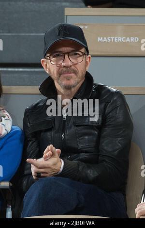 Paris, France. 01st juin 2022. Calogero dans les stands pendant l'Open de France Roland Garros 2022 sur 01 juin 2022 à Paris, France. Photo de Nasser Berzane/ABACAPRESS.COM crédit: Abaca Press/Alay Live News Banque D'Images