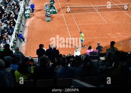 Paris, France. 01st juin 2022. Rafael Nadal d'Espagne pendant la demi-finale de l'Open de France contre Novak Djokovic, Grand tournoi de tennis de Slam sur 31 mai 2022 au stade Roland-Garros à Paris, France - Credit: Victor Joly/Alay Live News Banque D'Images