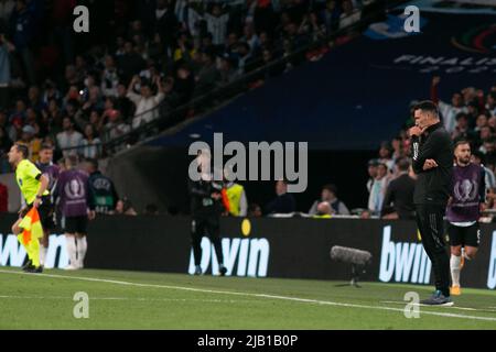 Lionel Scaloni, entraîneur en chef de l'Argentine gesticules pendant le match Italie contre Argentine - Finalissima 2022 au stade Wembley sur 1 juin 2022 à Londres, en Angleterre. (Support MB) Banque D'Images