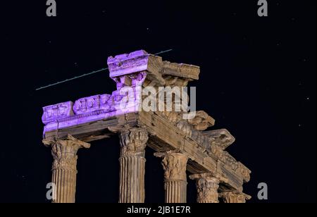 Longue exposition nuit photo du temple d'Apollon à côté d'Antalya avec un ciel étoilé Banque D'Images