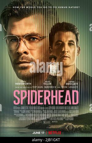 CHRIS HEMSWORTH et MILES TELLER dans SPIDERHEAD (2022), dirigé par JOSEPH KOSINSKI. Crédit : Arcade / albums Banque D'Images