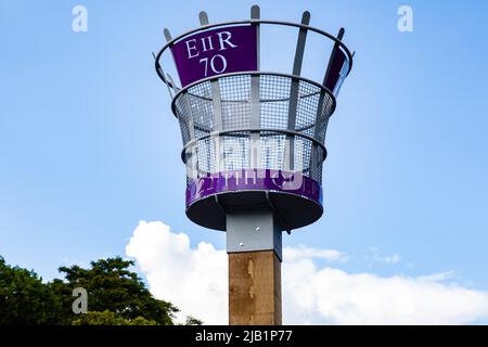 Windsor, Royaume-Uni. 1st juin 2022. Une balise est photographiée à l'extérieur du château de Windsor. Windsor sera l'hôte d'une série de célébrations pour le Jubilé de platine de la reine Elizabeth II pendant la fin de semaine des fêtes de Jubilé Bank. Crédit : Mark Kerrison/Alamy Live News Banque D'Images