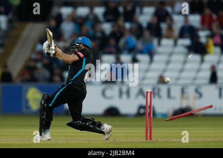 CHESTER LE STREET, ROYAUME-UNI. JUIN 1st Ben Cox, de Worcestershire Rapids, est sous les chapeaux de tête lors du match de la Charlotte Edwards Cup entre Northern Diamonds et Loughborough Lightning au Seat unique Riverside, Chester le Street, le mercredi 1st juin 2022. (Crédit : will Matthews | MI News) crédit : MI News & Sport /Alay Live News Banque D'Images