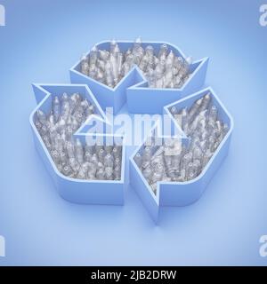 Vider les bouteilles d'eau en plastique dans un logo de recyclage. Concept de recyclage des déchets plastiques. Banque D'Images