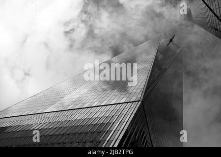 World Trade Center avec réflexions sur le cloud Banque D'Images