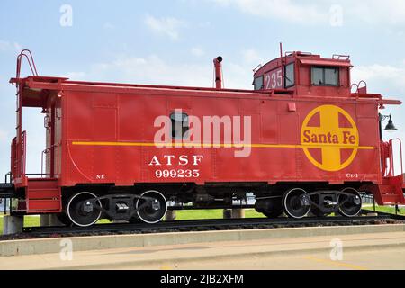 Fort Madison, Iowa, États-Unis. Une cabose de chemin de fer à la retraite Atchinson, Topeka et Santa Fe (Santa Fe). Banque D'Images