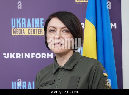 Kiew, Ukraine. 02nd juin 2022. Hanna Maljar, vice-ministre de la Défense de l'Ukraine, prend la parole lors d'une conférence de presse dans la capitale. L'armée ukrainienne ne veut pas perdre aux troupes russes le centre administratif assiégé de Zyverodonetsk dans la région de Luhansk. Crédit : Ulf Mauder/dpa/Alay Live News Banque D'Images