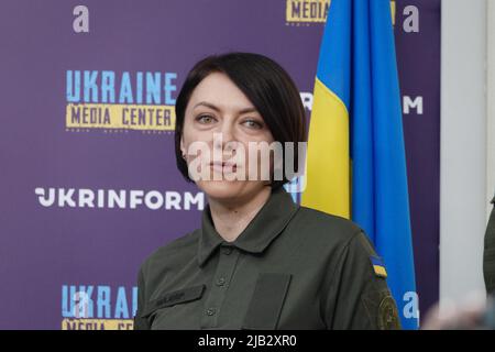 Kiew, Ukraine. 02nd juin 2022. Hanna Maljar, vice-ministre de la Défense de l'Ukraine, prend la parole lors d'une conférence de presse dans la capitale. L'armée ukrainienne ne veut pas perdre aux troupes russes le centre administratif assiégé de Zyverodonetsk dans la région de Luhansk. Crédit : Ulf Mauder/dpa/Alay Live News Banque D'Images