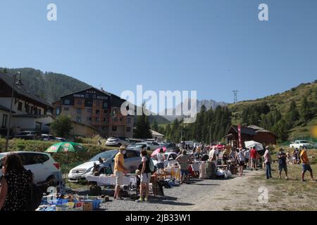 Vide-greniers à Vars Sainte-Marie un 15 août, Hautes-Alpes Banque D'Images