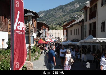 Fête du village de Vars Sainte-Marie un 15 août, Hautes-Alpes Banque D'Images