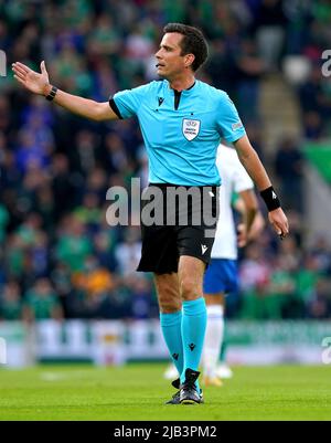 Arbitre Erik Lambrechts lors du match de l'UEFA Nations League à Windsor Park, Belfast. Date de la photo: Jeudi 2 juin 2022. Banque D'Images