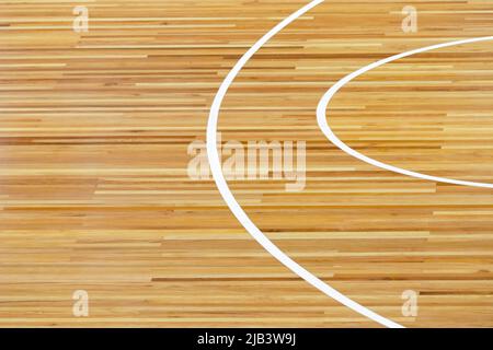 Ligne blanche sur le sol du gymnase pour le terrain de sport assigné. Terrain de badminton, de Futsal, de volley-ball et de basket-ball Banque D'Images