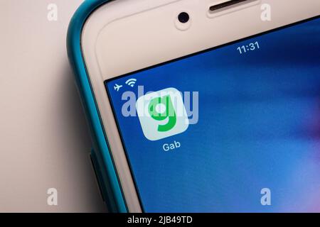 Kumamoto, JAPON - Jan 21 2021 : Gab app, un service de réseau social américain alt-TECH connu pour sa base d'utilisateurs d'extrême droite, sur iPhone Banque D'Images