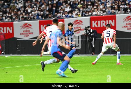 Dôme de Sapporo, Hokkaido, Japon. 2nd juin 2022. Kaoru Mitoma (JPN), 2 JUIN 2022 - football : KIRIN Challenge Cup 2022 match entre le Japon 0-0 Paraguay au Sapporo Dome, Hokkaido, Japon. Credit: SportsPressJP/AFLO/Alay Live News Banque D'Images
