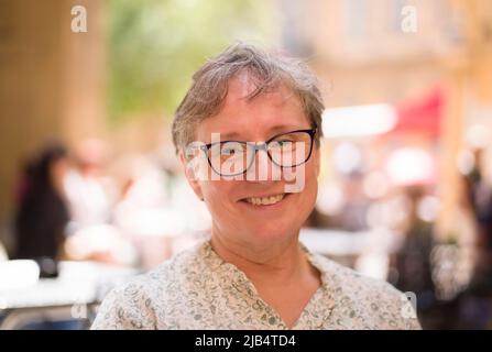 Femme âgée, meilleurs pagers, portrait, mille, sourires, AIX-en-Provence, Bouches-du-Rhône, Provence-Alpes-Côte d'Azur, France Banque D'Images